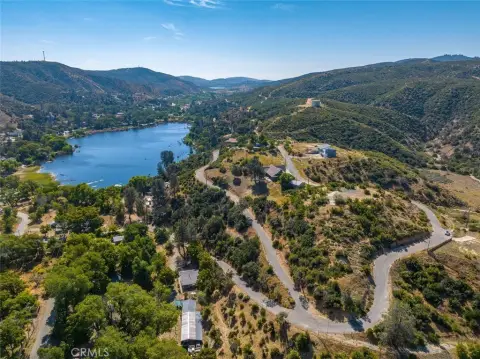 Lake Hughes Vacant Land Parcels