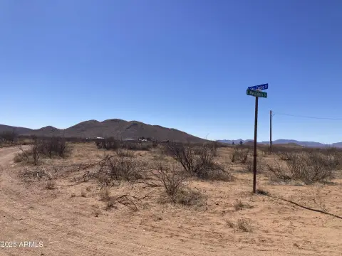 Residential Land in Sunizona, AZ