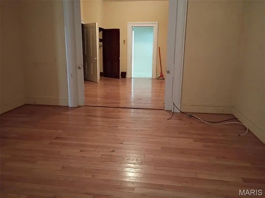 Picture 3
