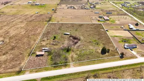 Land with Utilities in Corsicana