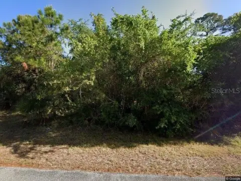 Corner Lot in Port Charlotte