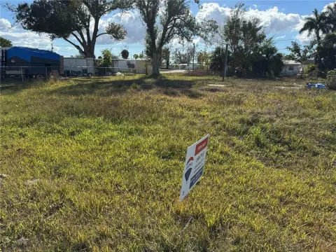 Port Charlotte Double Lot