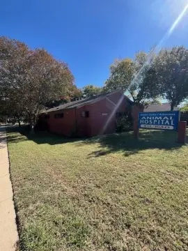 Veterinary Clinic on Green Oaks