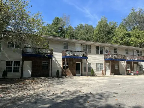 8-Unit Apartment Building