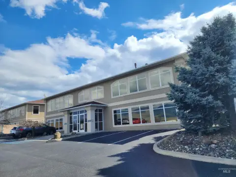 Lewiston Commercial Lease Opportunity
