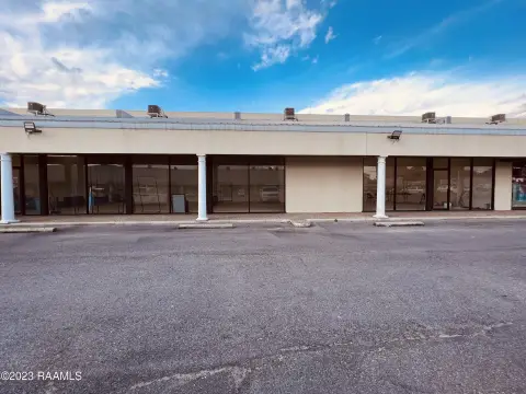 Acadian Plaza Retail Opportunity