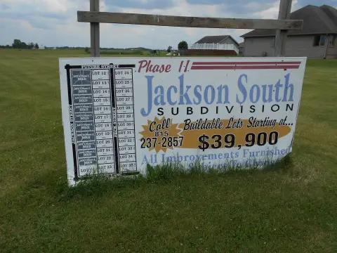 Residential Land in Gardner, IL