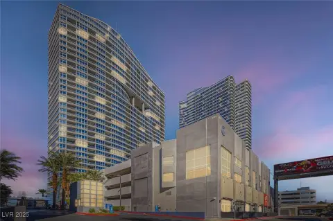 Las Vegas High-Rise Condo