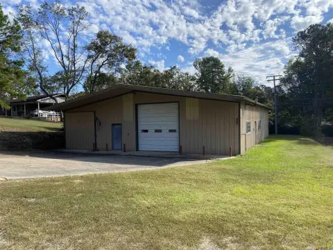 Mount Ida Commercial Building