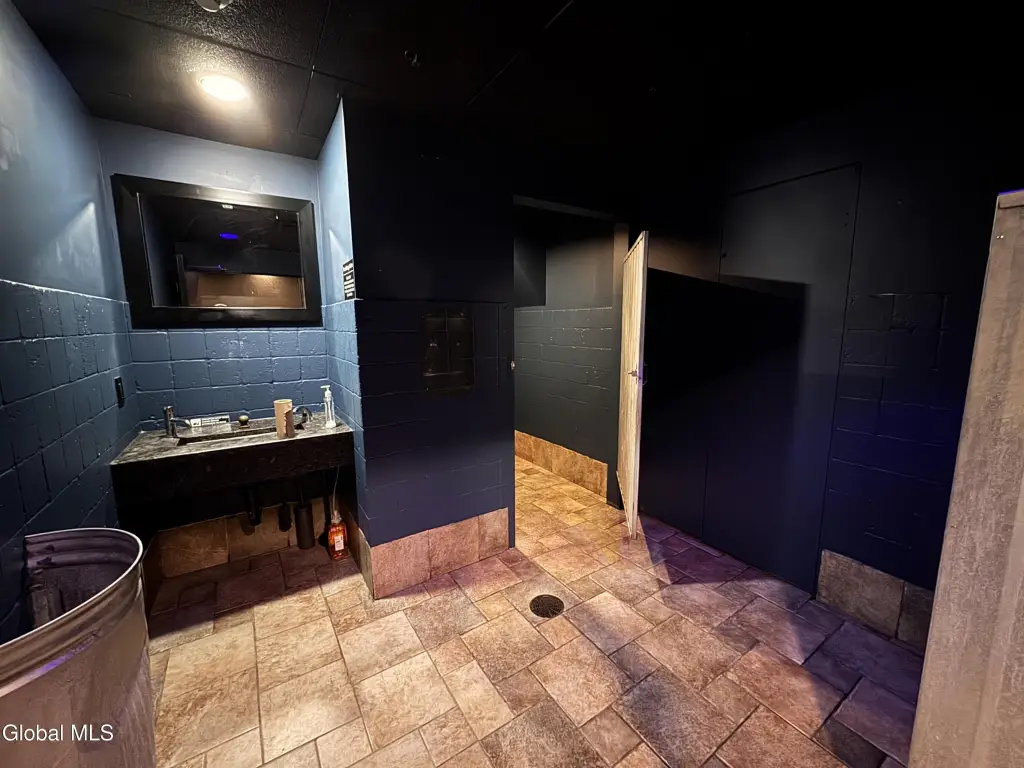 Picture 11