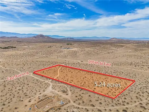 Sprawling Hi Vista Acreage