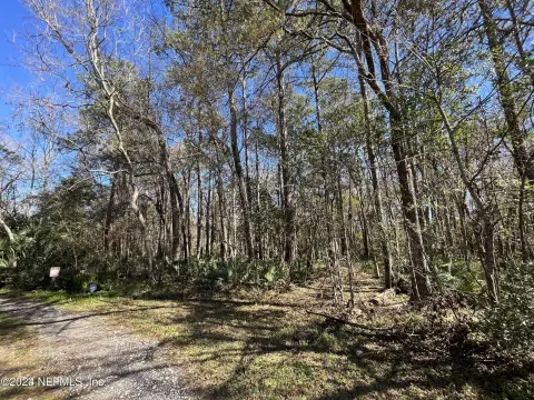 Residential Land in Jacksonville, FL