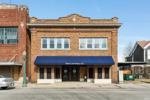 Renovated Mixed-Use Property in Kendallville