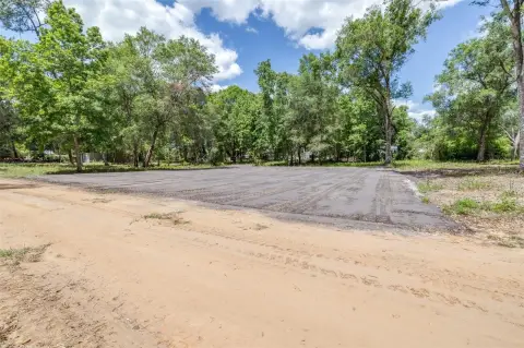 Quarter-Acre Homesite in Webster, FL