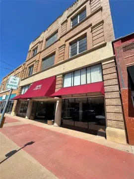 Historic Chickasha Avenue Mixed-Use Building