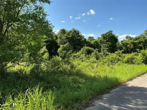 Residential Land in Spencer, OK