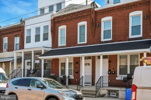 Renovated Duplex in Booming Area