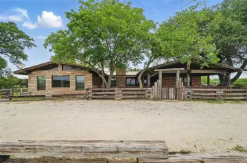 Texas Ranch with Guest House