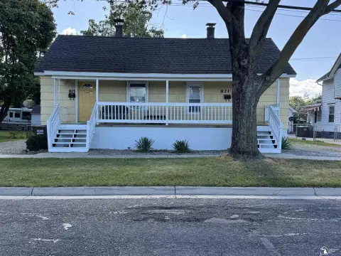 Monroe Duplex with Investment Potential