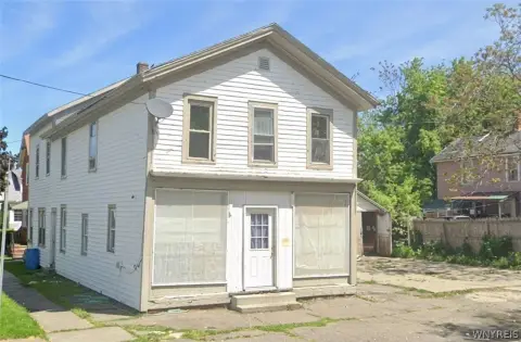 Vacant Three-Unit Triplex