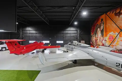 Aircraft Hangar with Mezzanine