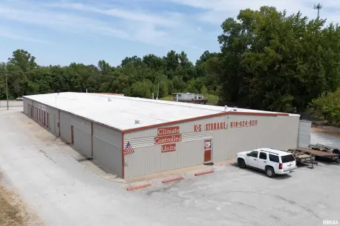 Mixed-Use Investment Property Opportunity