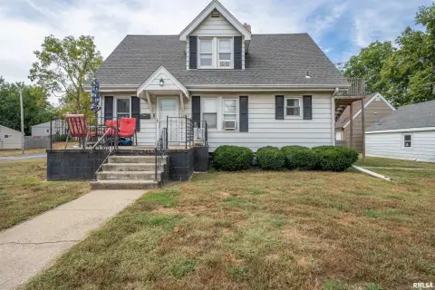 Pekin Triplex: Investment Opportunity