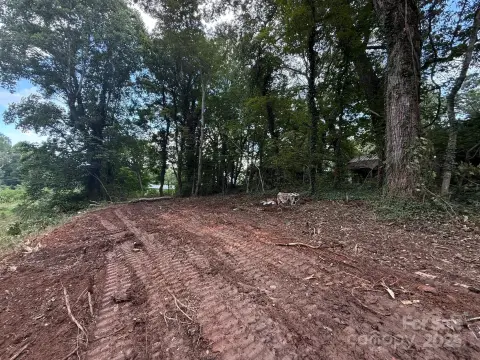 Unrestricted Land Near Downtown Marion