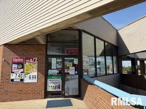 Retail Space in Time Square