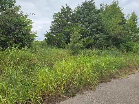 Residential Land in Spencer, OK
