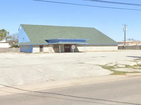 Shawnee Restaurant on Large Lot