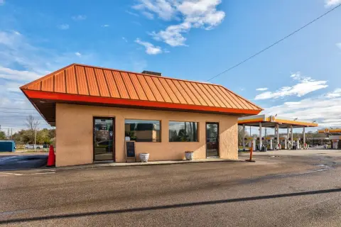 Drive-Through Restaurant with Indoor Dining