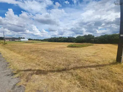 Residential Land in Burkburnett, TX