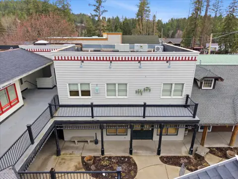Three-Bedroom Short-Term Rental
