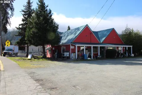 Storefront Retail Building with Restaurant Setup
