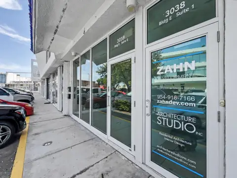 Second-Floor Mixed-Use Space