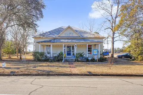 Windsor Commercial Building with Cafe