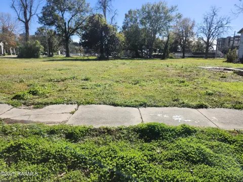Commercial Land in Lafayette, LA