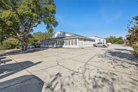 Oakland Commercial Property on Highway