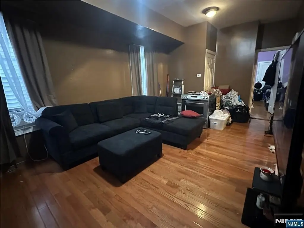 Picture 16