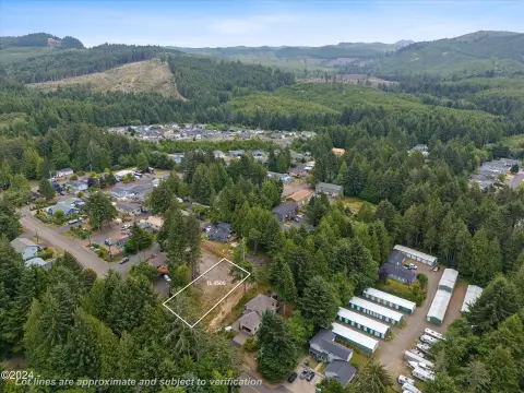 Residential Land in Depoe Bay