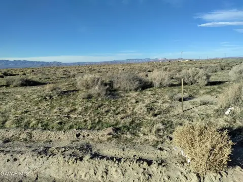 Residential Land in Lancaster, CA