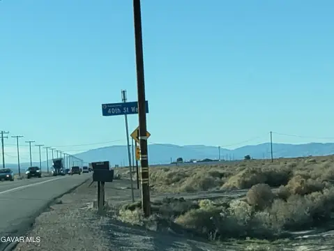 Residential Land in Lancaster, CA