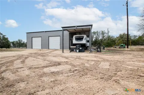 Lampasas Land with Workshop