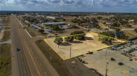Prime Commercial Lots in Cuero