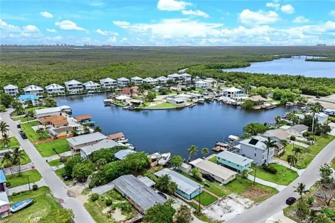 Renovated Duplex in Goodland, FL