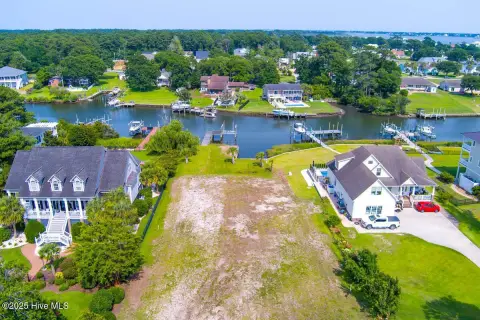 Waterfront Lot in Cape Carteret