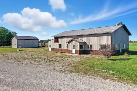 Nashville Land with Barns