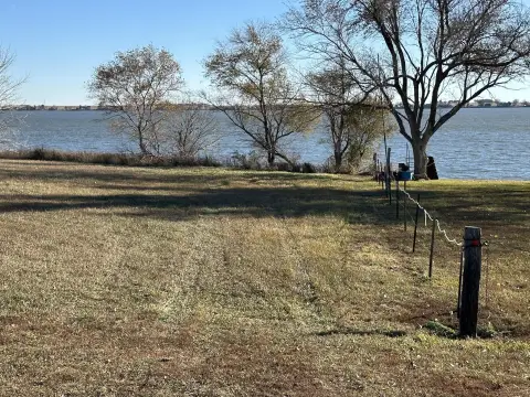 Lake Byron Waterfront Acreage