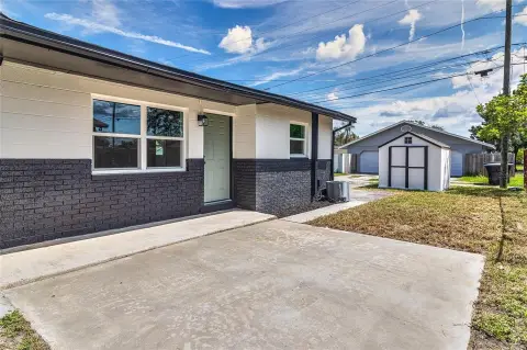Renovated Duplex in St. Petersburg